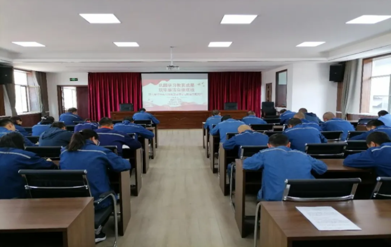 物產(chǎn)配送公司黨委開展深入貫徹中央八項規(guī)定精神學習教育應(yīng)知應(yīng)會答題主題黨日活動