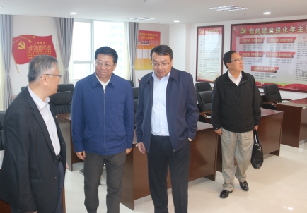 青海省副省長、省國資委黨委書記、主任王黎明，蒞臨省物產(chǎn)集團(tuán)調(diào)研指導(dǎo)工作